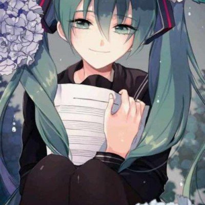 新娘轻拍沙发示意狗狗一起拍全家福